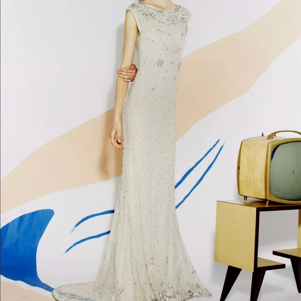 ALICE + OLIVIA CREAMY WHITE BEADED LACE DRESS